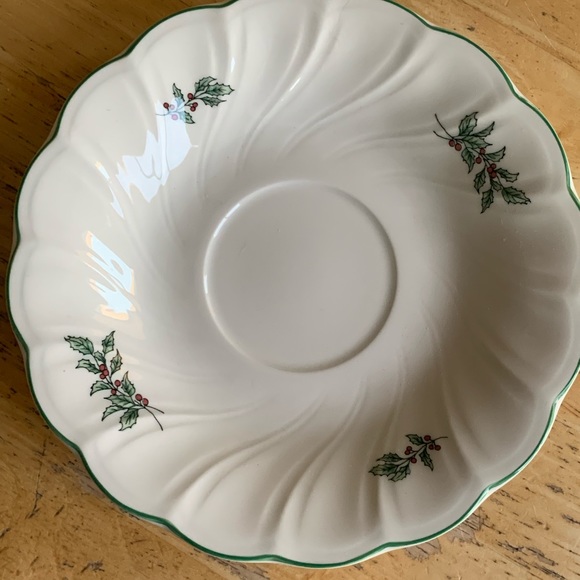 Nikko Christmas tree Happy holidays cup and saucer - Picture 5 of 6